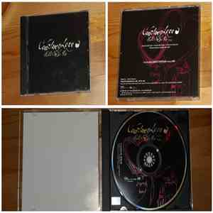 Courtney Love - Hold On To Me download free
